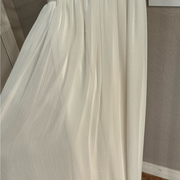 US Angels girls gown size 7 long and flowy with a high waist pearl detail band. - Picture 5 of 7